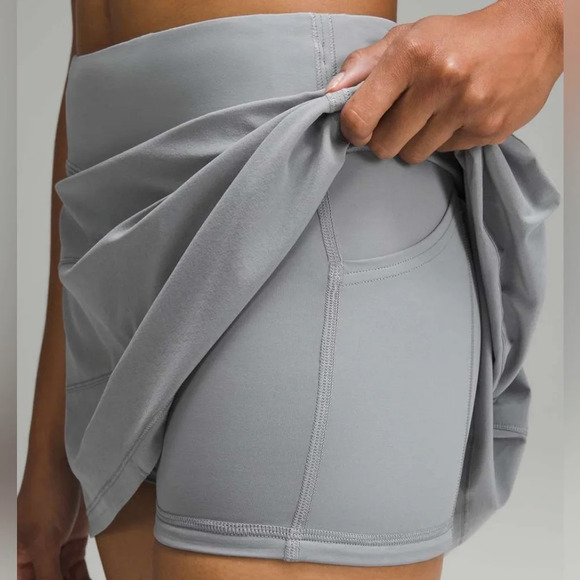 lululemon athletica Pants - Lululemon Pace Rival Mid-Rise Skirt *Long Sz 8
Rhino Grey. Exclnt cndtn.
